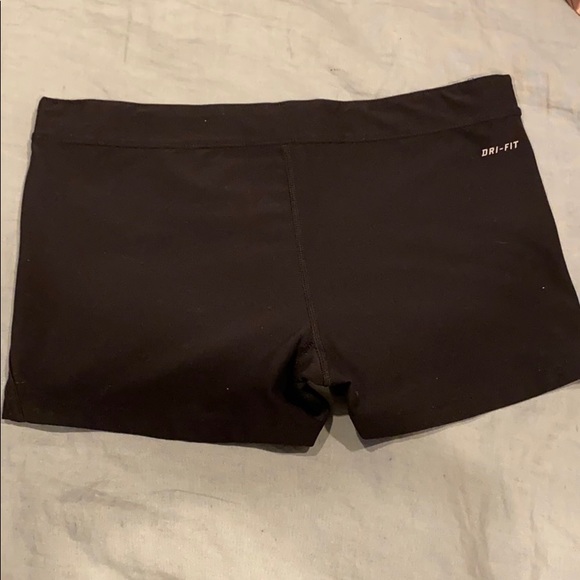 Women’s Nike Dri-fit shorts - Picture 2 of 3